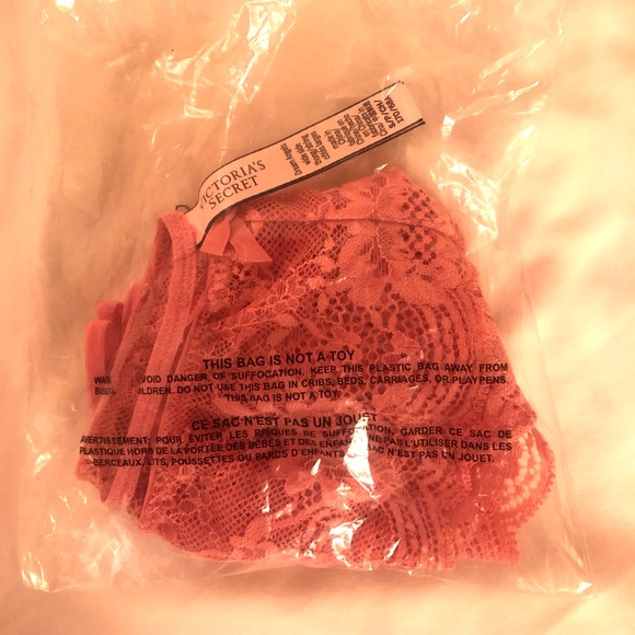 Six NWOT Vintage Victorias Secret Dream Angels Small Thongs! - Picture 6 of 6